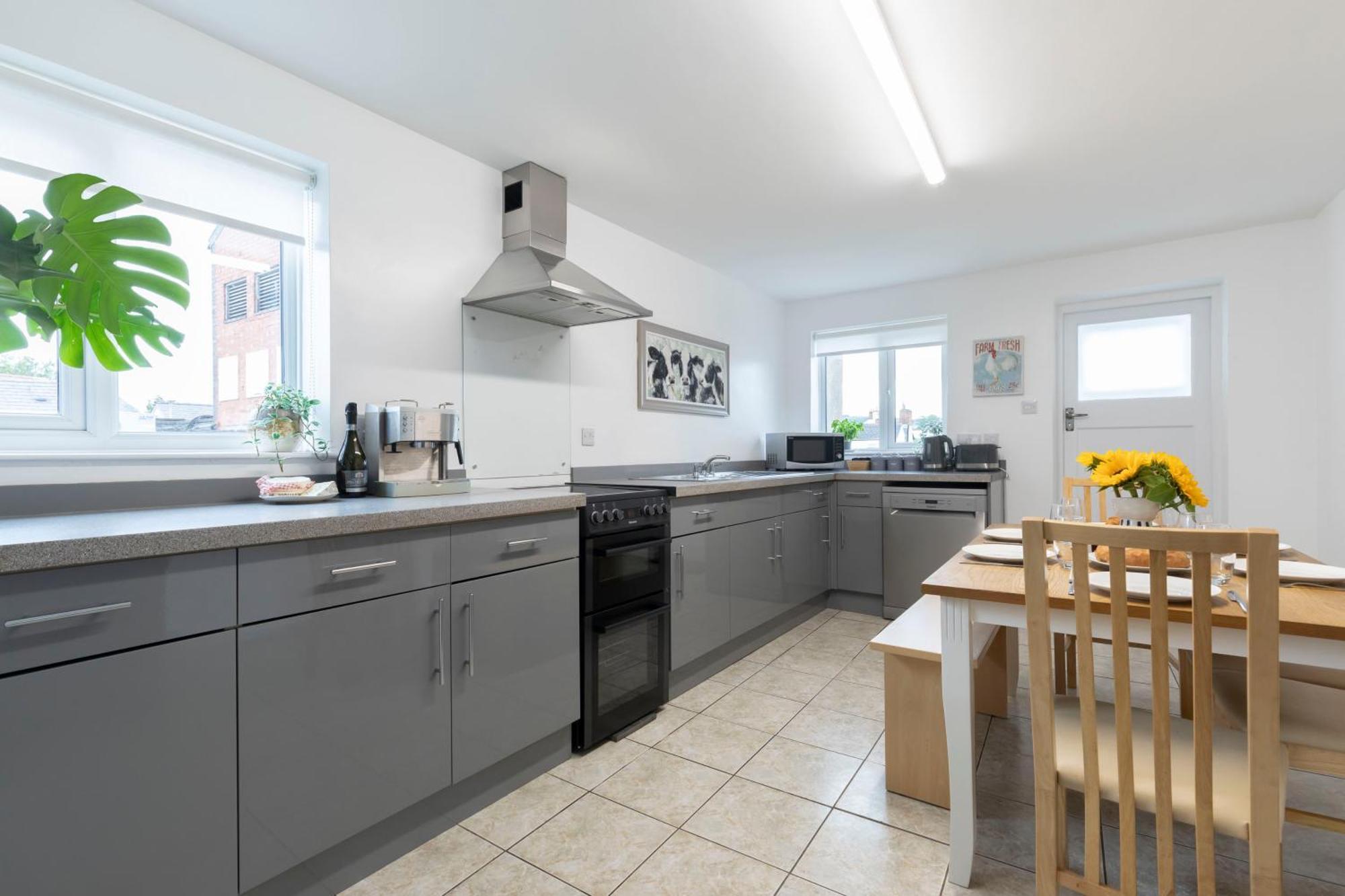 Fabulous, Vibrant, Town House, Central Bath Road Челтенхам Экстерьер фото