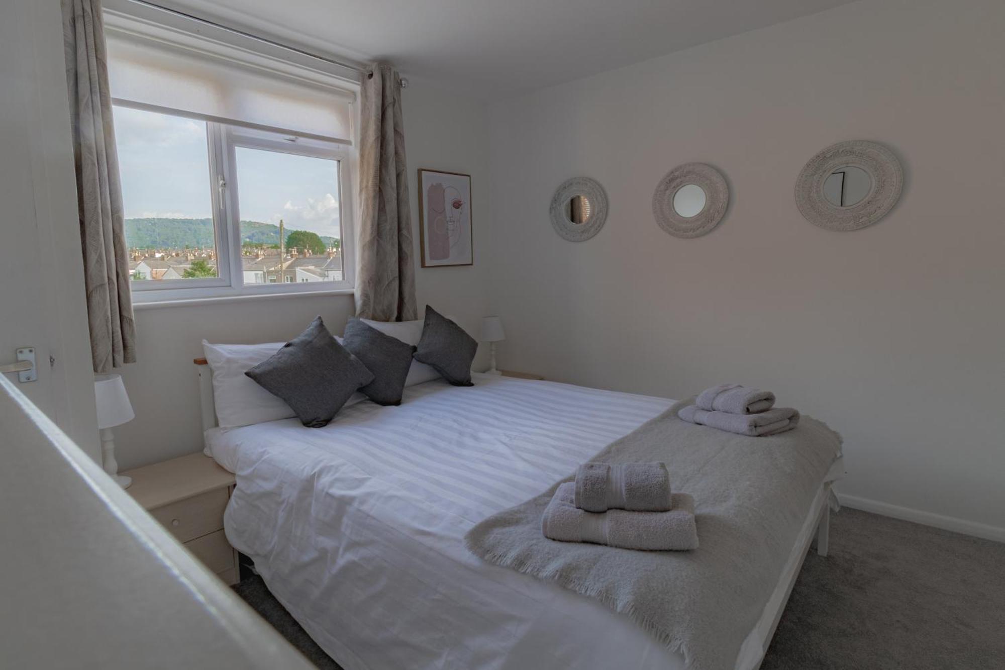 Fabulous, Vibrant, Town House, Central Bath Road Челтенхам Экстерьер фото
