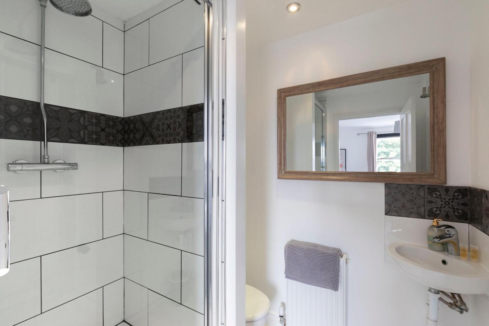 Fabulous, Vibrant, Town House, Central Bath Road Челтенхам Экстерьер фото