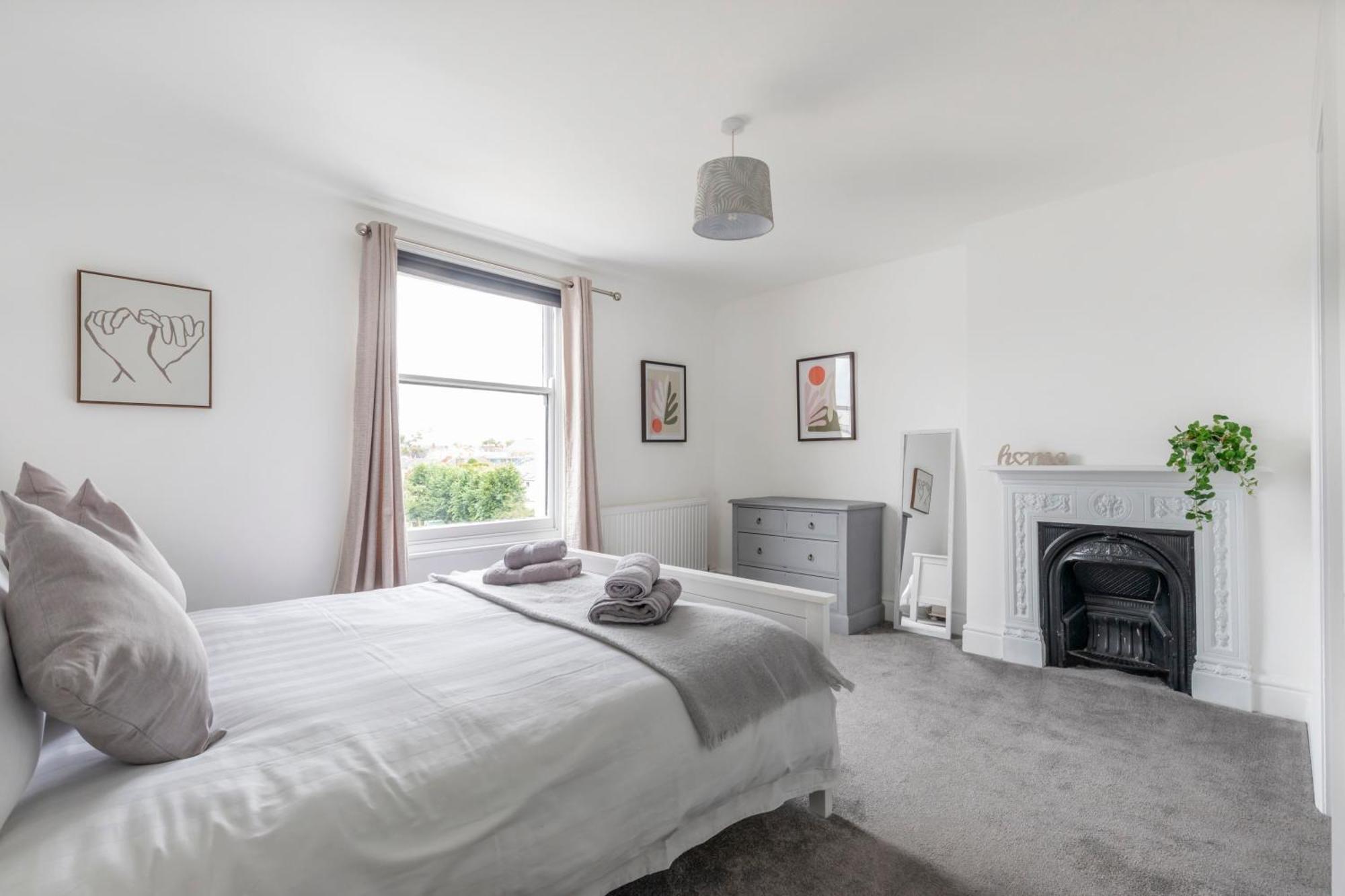 Fabulous, Vibrant, Town House, Central Bath Road Челтенхам Экстерьер фото